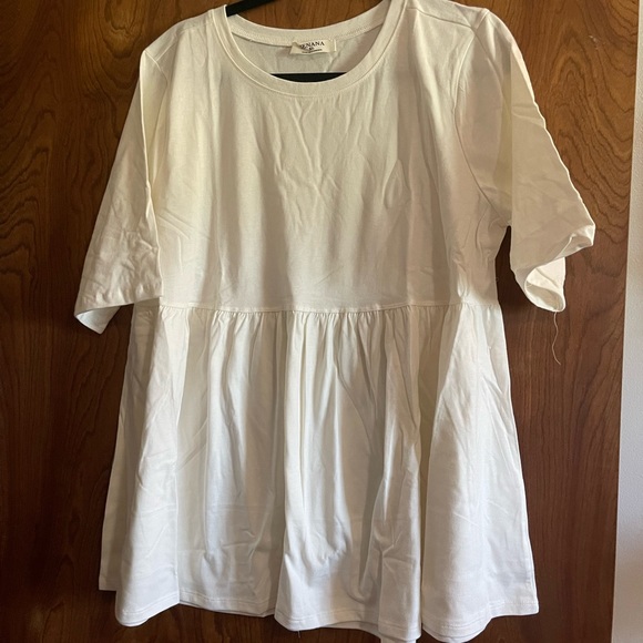 Zenana Outfitters Tops - Zenana ivory babydoll top